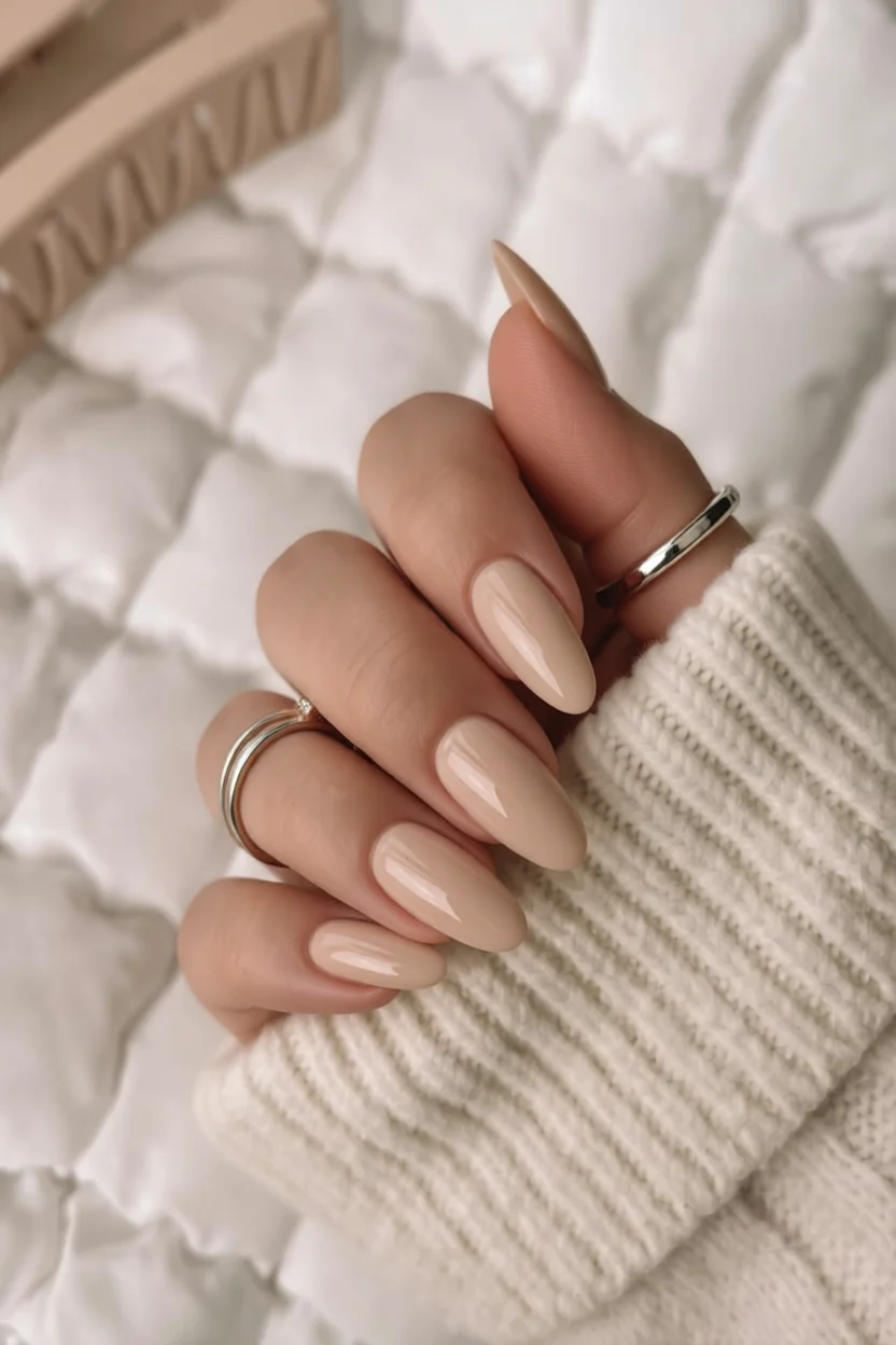 20 ideas de uñas color chocolate para quienes buscan una manicura elegante y moderna 10