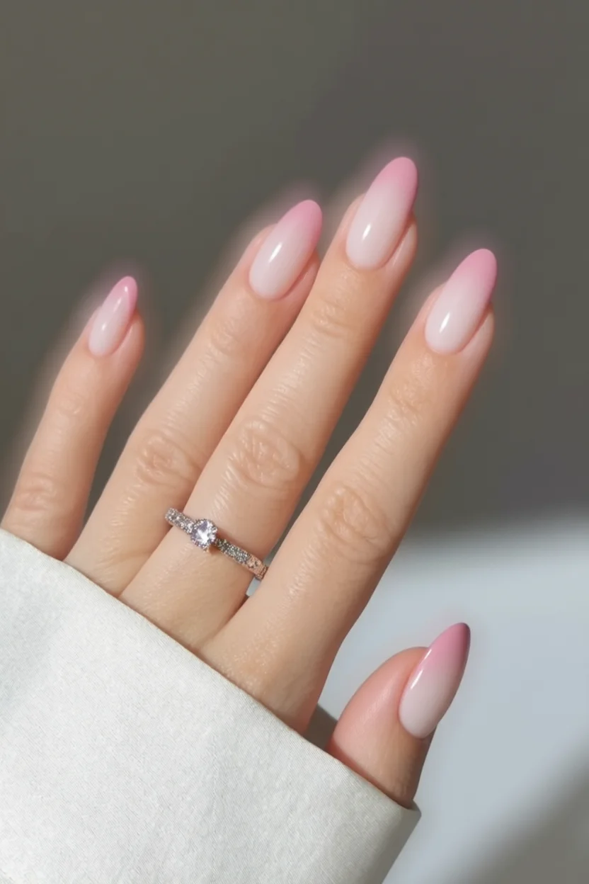 20 ideas de uñas ombré: degradado francés, glitter y chrome 10
