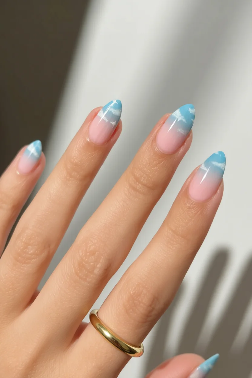20 Uñas Azules que demuestran que este tono puede ser delicado y elegante 16