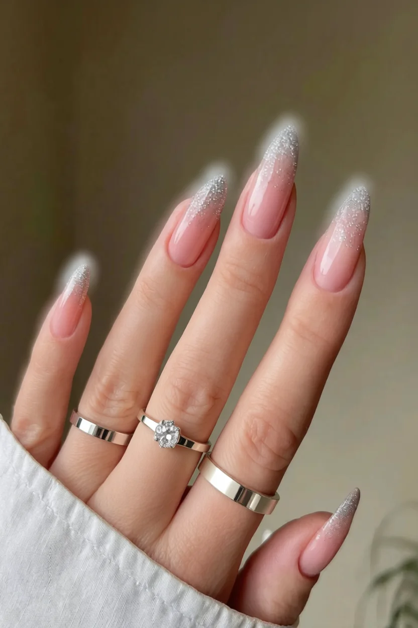 Antes de elegir tu manicura nupcial, mira estas 25 ideas de uñas de novia para encontrar tu estilo 2