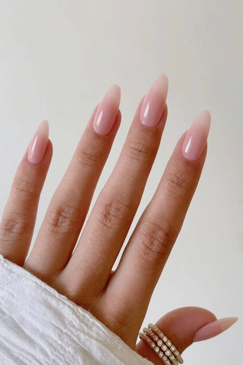 Cómo llevar las uñas con flores este verano: 12 diseños coloridos que son tendencia 9