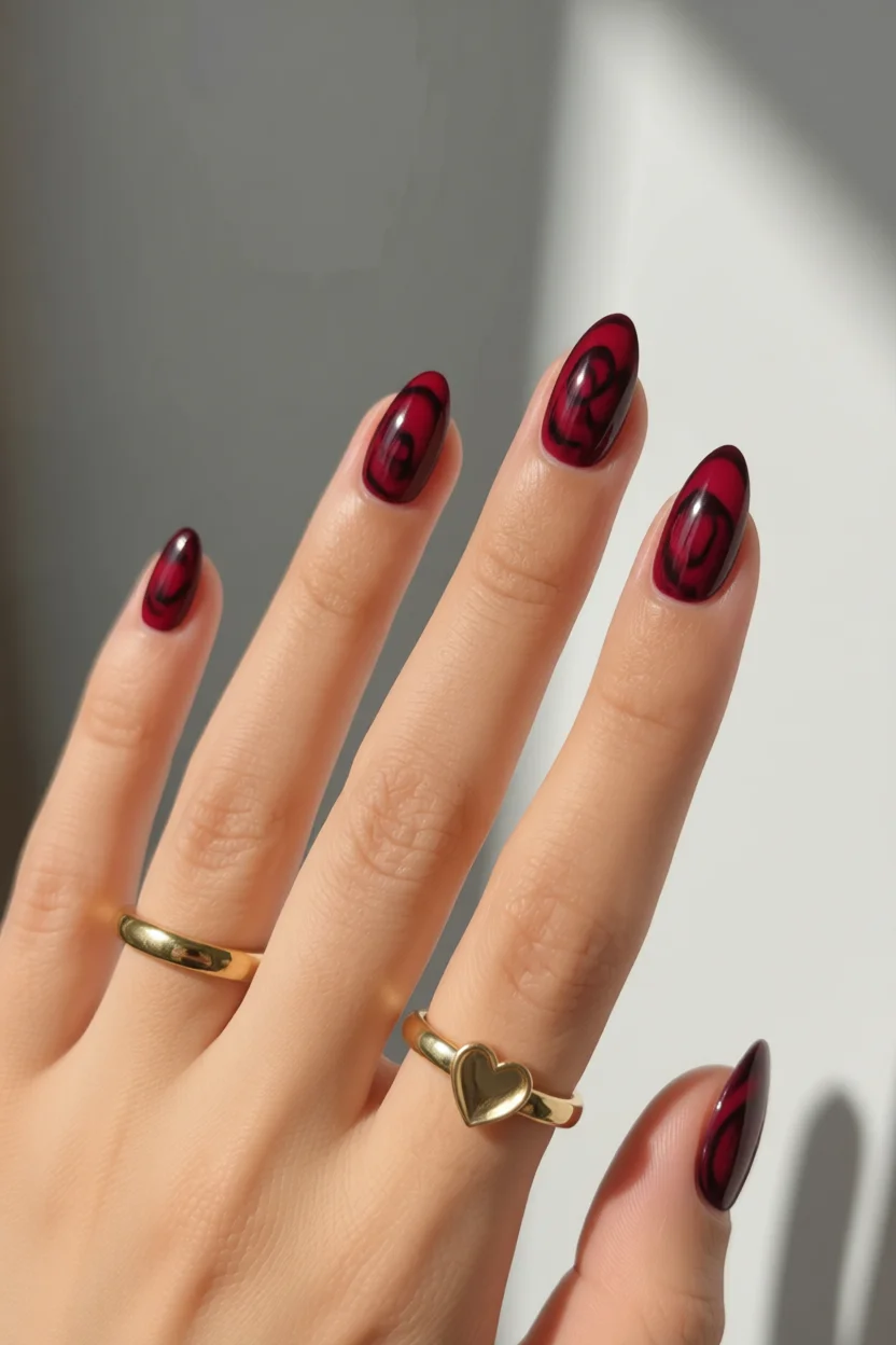 Qué tono de rojo elegir? 20 unãs decoradas que reúnen las tendencias del momento 10