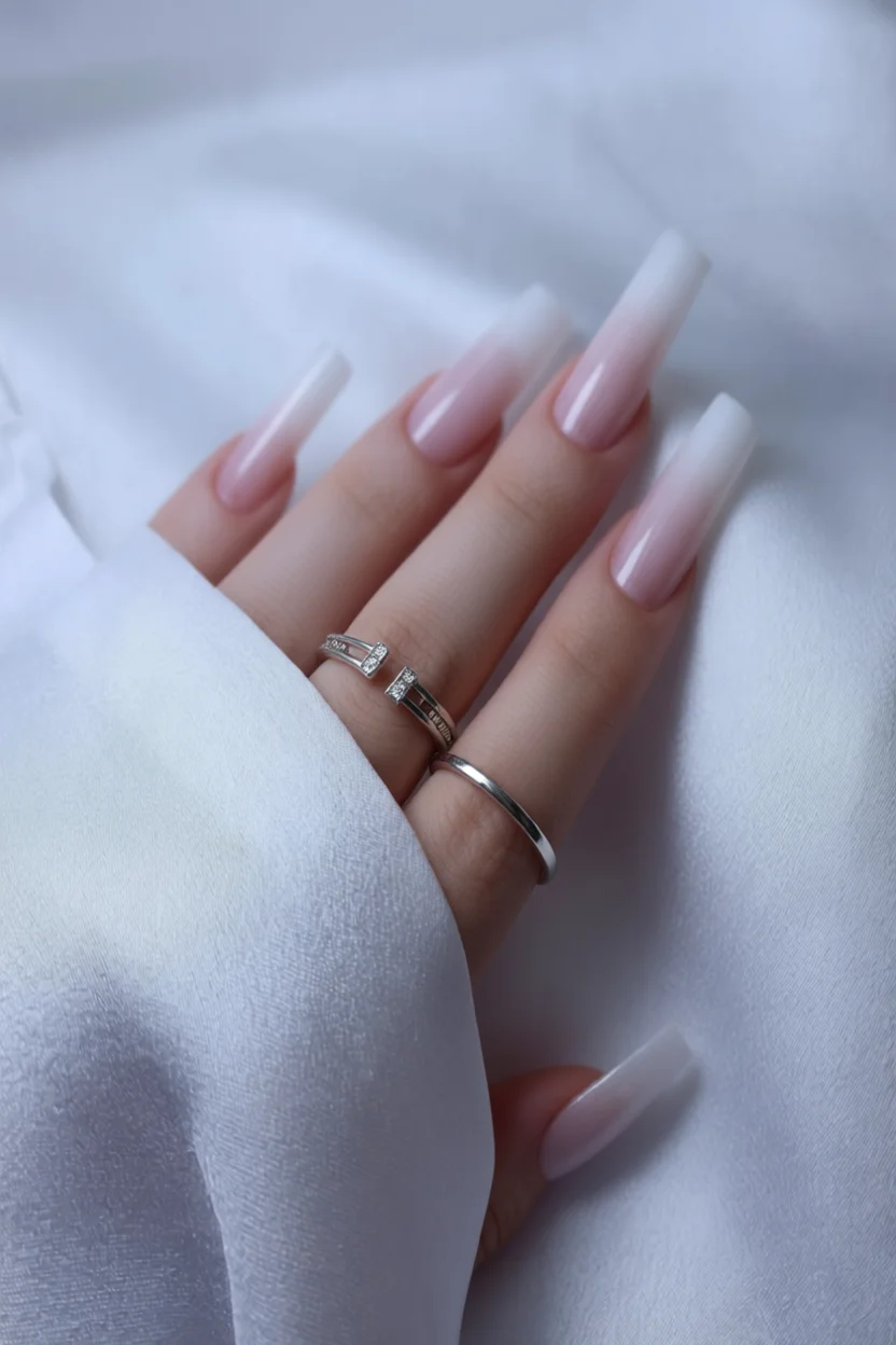 Uñas blancas que debes probar! 20 diseños elegantes que están conquistando a todas 18